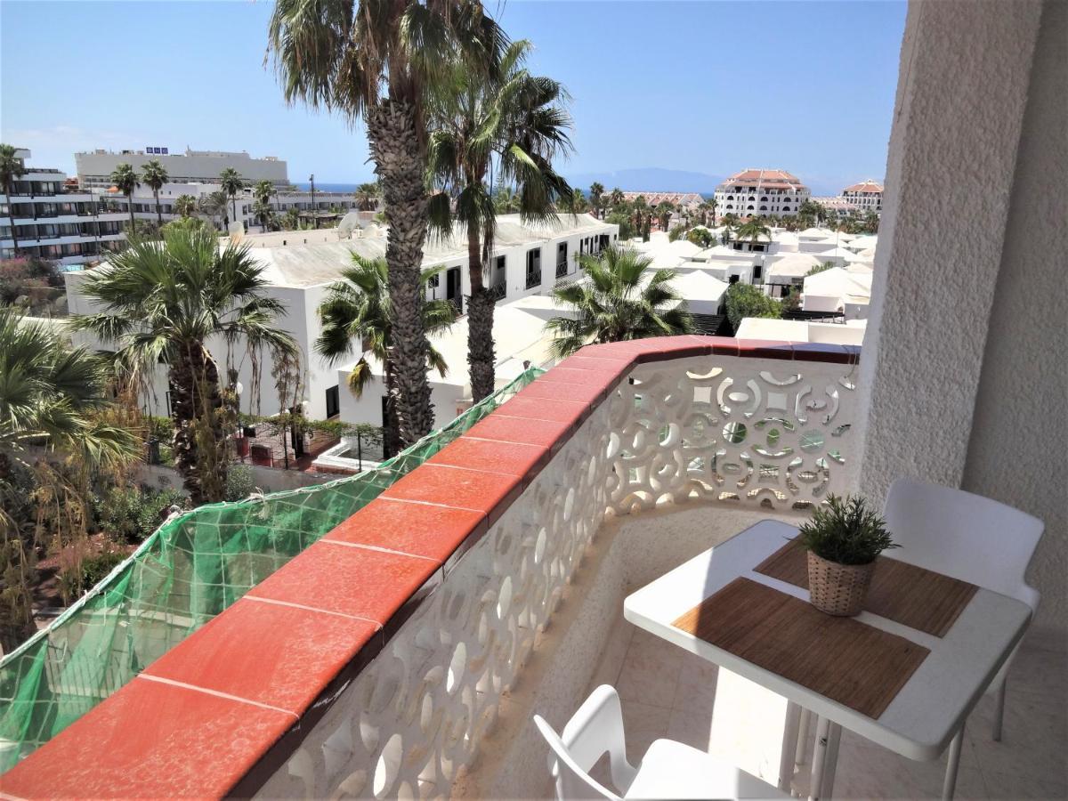 Apartment With A Large South-Facing Balcony, Sea View And Wifi In Las Americas Center プラヤ・デ・ラス・アメリカス エクステリア 写真