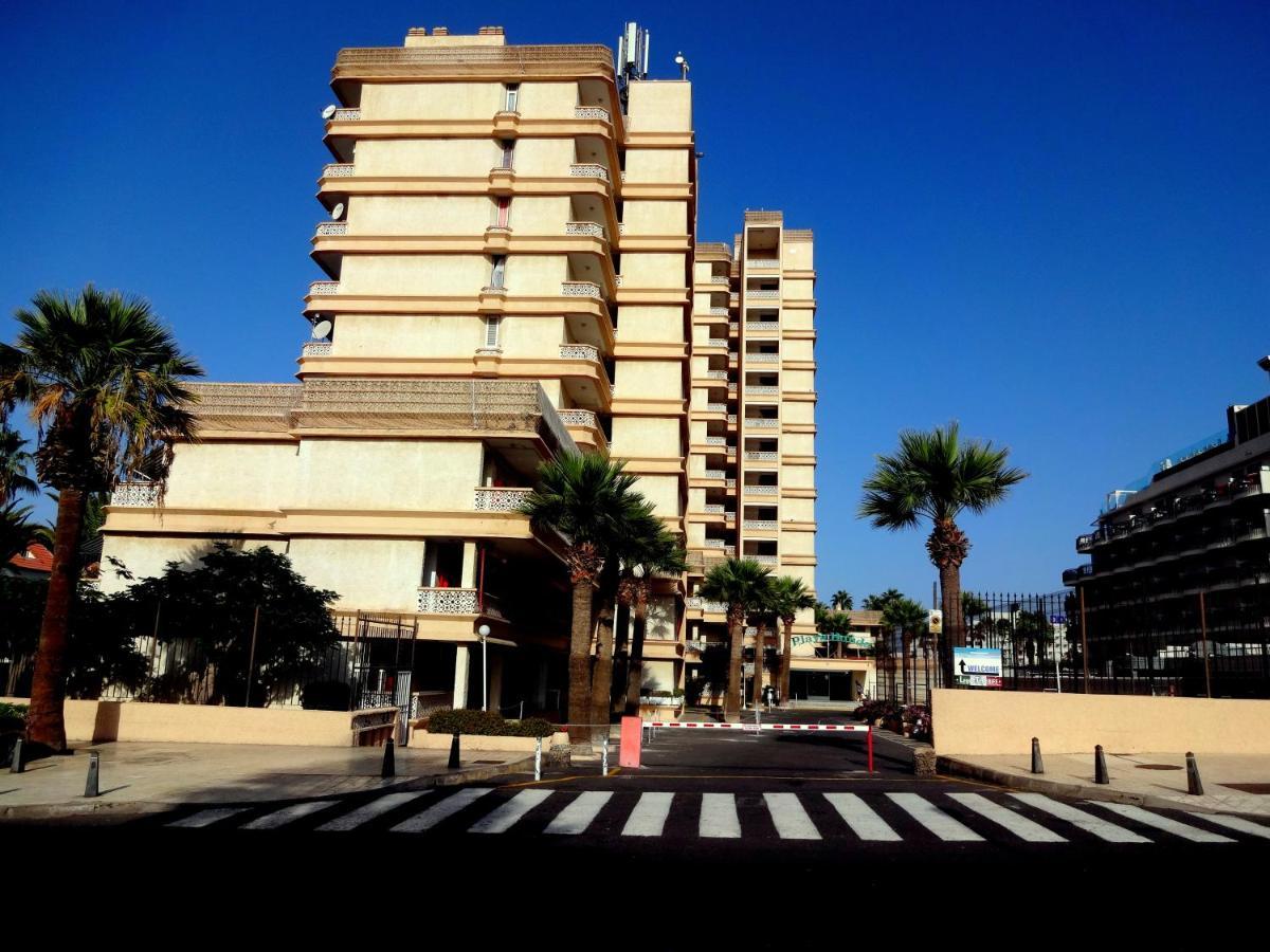 Apartment With A Large South-Facing Balcony, Sea View And Wifi In Las Americas Center プラヤ・デ・ラス・アメリカス エクステリア 写真